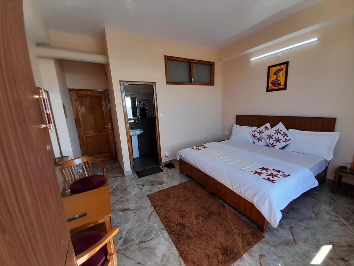 Mountain And Peace Apartment Shimla Ngoại thất bức ảnh